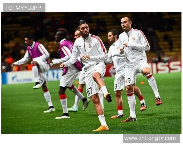 足球比赛中球星遭遇猛烈指责画面曝光 引发网友热议与反思 足球比赛中球星遭遇猛烈指责画面曝光 引发网友热议与反思